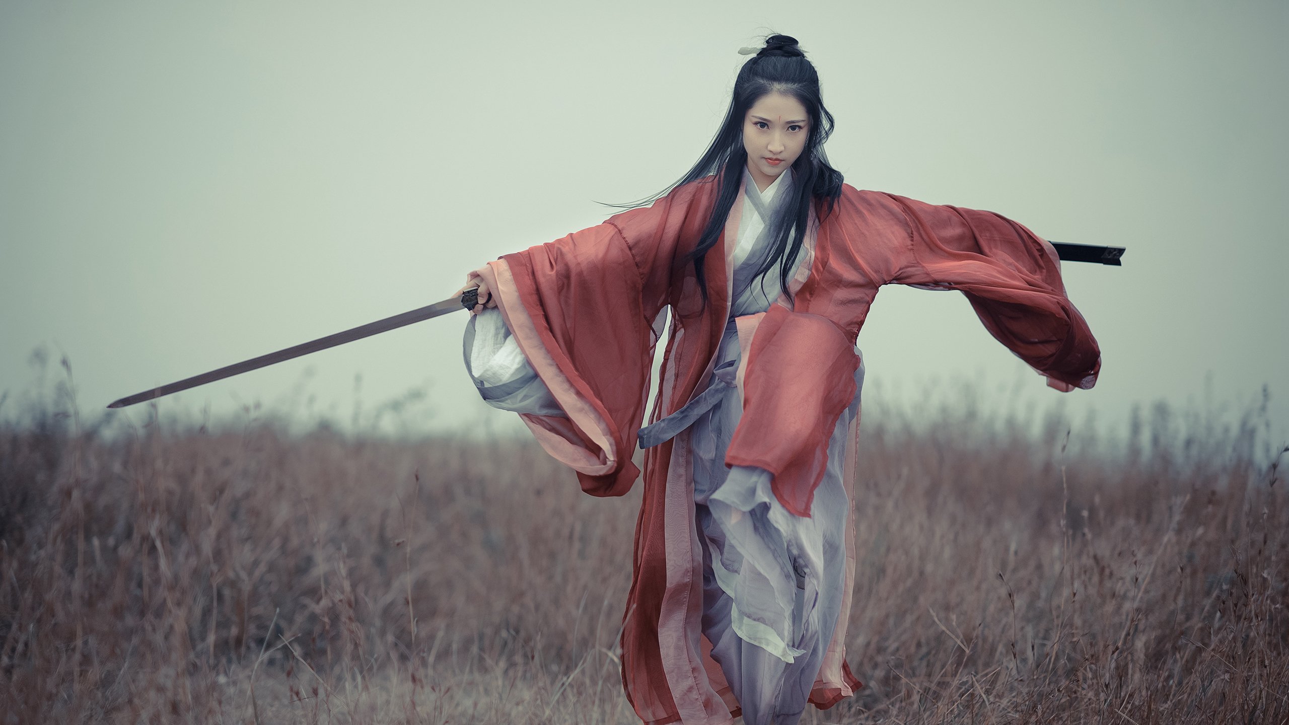 中国女篮国外拉练,提升战术配合实力,中国女篮外籍教练